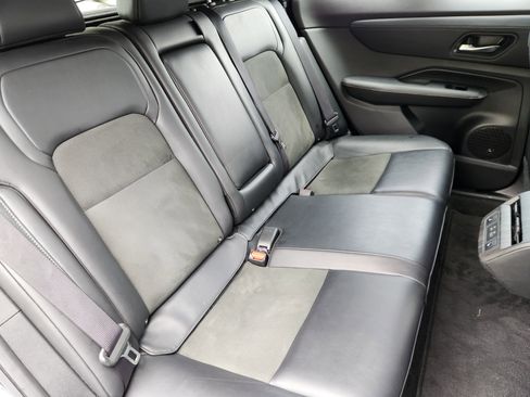 Used 2023 Nissan Ariya FWD image 17