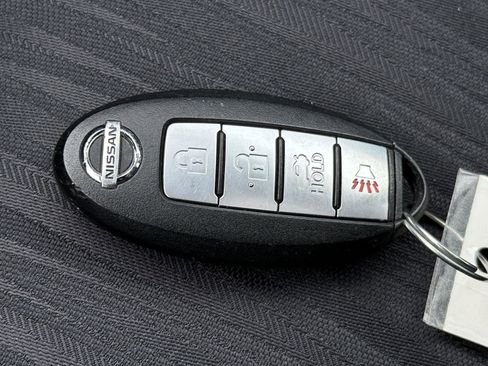 Used 2017 Nissan Sentra SV w/ Style Package image 14