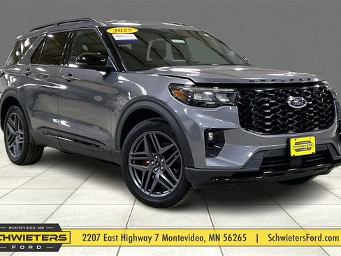 Certified 2025 Ford Explorer ST-Line w/ ST-Line Street Pack image 1