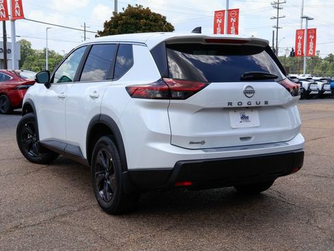 New 2026 Nissan Rogue SV FWD image 2