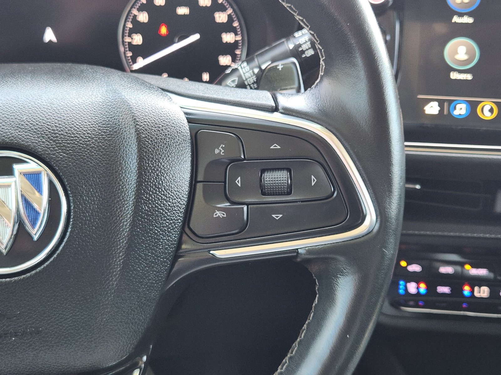 Used 2023 Buick Envision Avenir FWD image 33