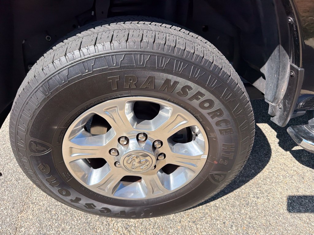 Used 2024 RAM 2500 Big Horn w/ Sport Appearance Package AWD/4WD image 4