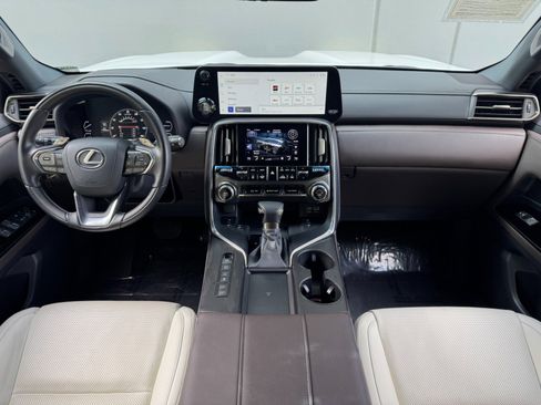 Used 2023 Lexus LX 600 Luxury w/ Appearance Package image 13