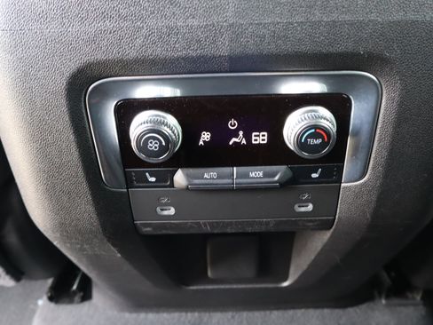 Used 2021 GMC Yukon XL Denali image 33