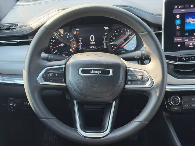 Used 2023 Jeep Compass Limited AWD/4WD image 14