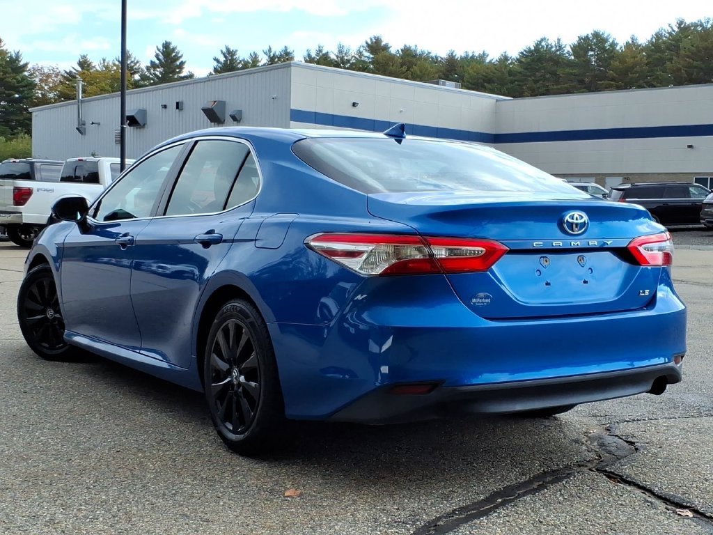Used 2020 Toyota Camry LE FWD image 6