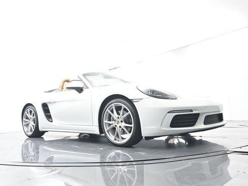 Certified 2017 Porsche 718 Boxster RWD image 60