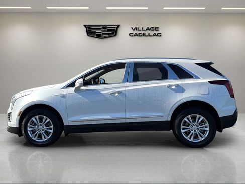 Certified 2026 Cadillac XT5 Luxury FWD image 2
