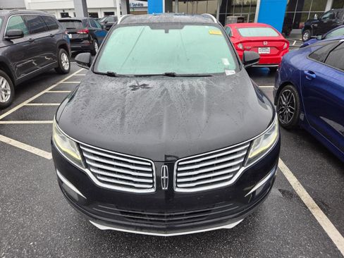 Used 2017 Lincoln MKC Premiere AWD/4WD image 2