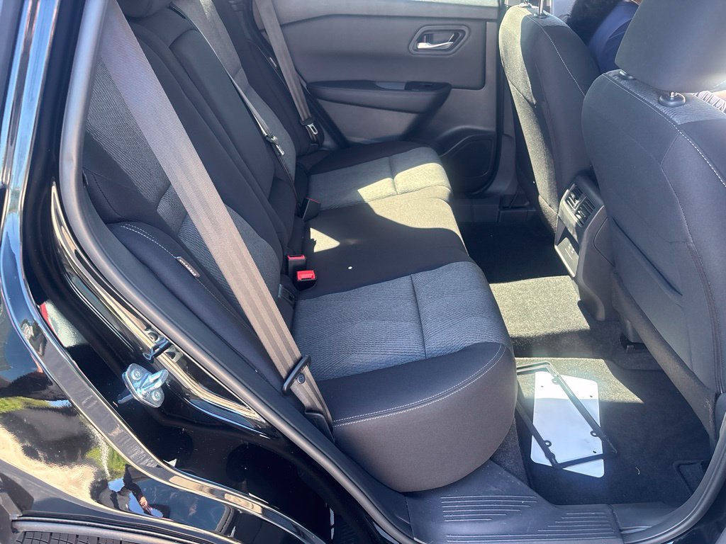 Certified 2026 Nissan Rogue SV AWD/4WD image 8