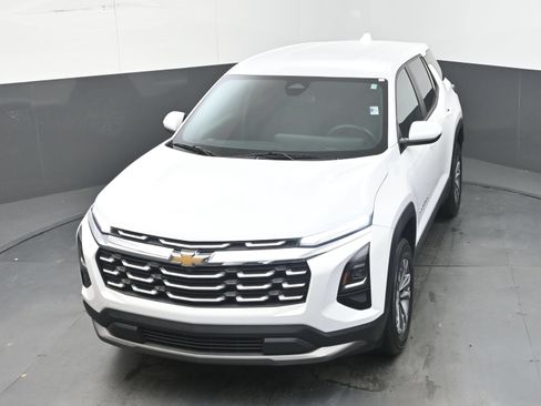 Used 2026 Chevrolet Equinox LT FWD image 33