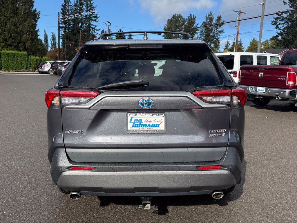 Used 2019 Toyota RAV4 Limited AWD/4WD image 4