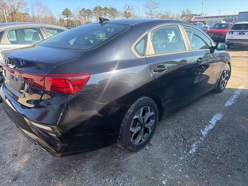 Used 2021 Kia Forte LXS image 9