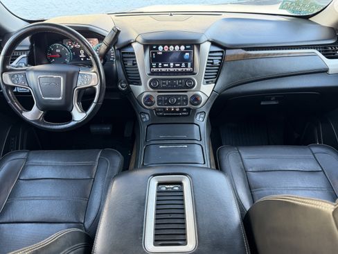 Used 2018 GMC Yukon Denali w/ Denali Ultimate Package image 14