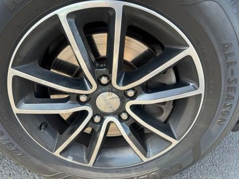 Used 2016 Dodge Grand Caravan R/T FWD image 25
