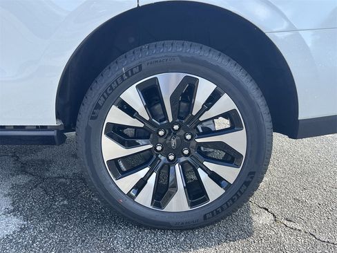 New 2025 Ford Expedition Platinum w/ Platinum Ultimate Package image 30