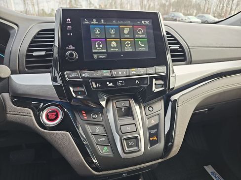 Used 2024 Honda Odyssey Touring image 25