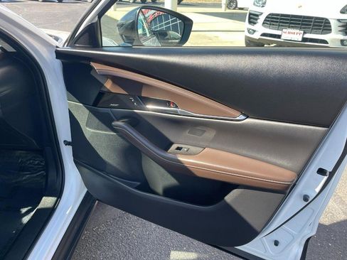 Used 2021 MAZDA CX-30 2.5 Turbo w/ Premium Plus Pkg image 12