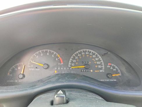 Used 1997 Pontiac Grand Prix GT w/ Opt Pkg image 8