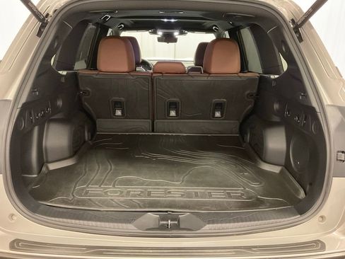 Used 2025 Subaru Forester Touring image 9