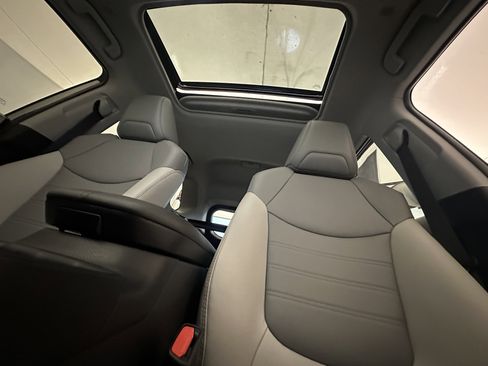 Used 2025 Toyota RAV4 XLE Premium image 16