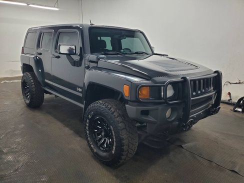 Used 2009 HUMMER H3 Luxury AWD/4WD image 3