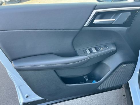 New 2026 Mitsubishi Outlander Trail Edition AWD/4WD image 11