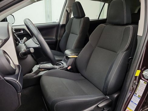 Used 2018 Toyota RAV4 XLE image 11