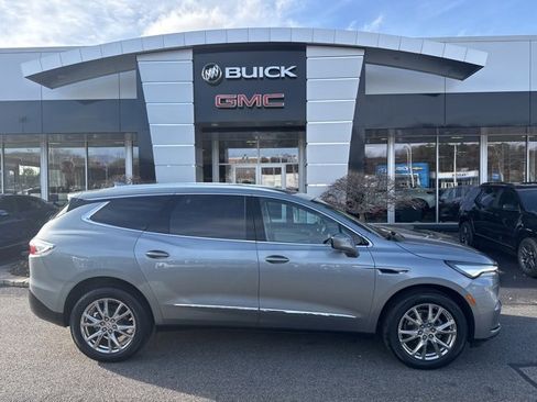 Used 2023 Buick Enclave Premium w/ Experience Buick Package image 32