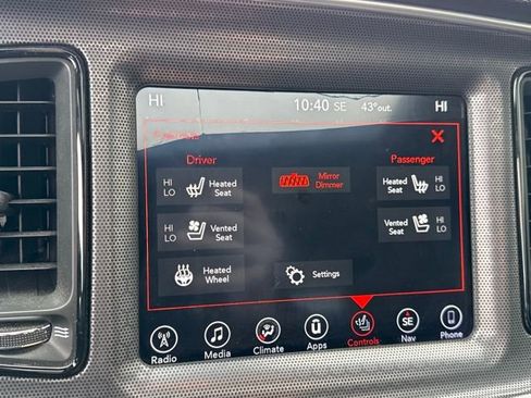 Used 2017 Dodge Challenger GT w/ Technology Group image 30