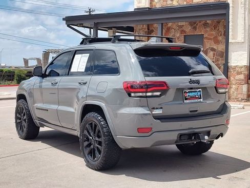 Used 2021 Jeep Grand Cherokee Laredo X AWD/4WD image 5