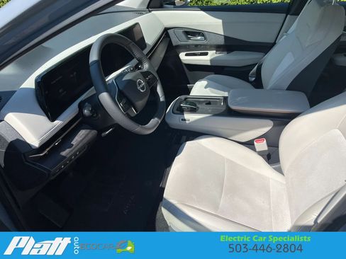 Used 2023 Nissan Ariya AWD image 19