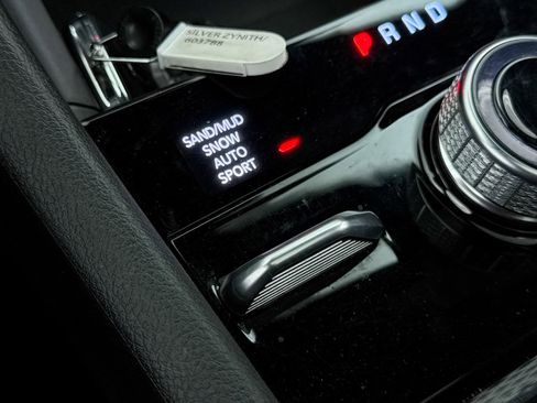 Used 2024 Jeep Grand Cherokee L Limited w/ Luxury Tech Group II image 30