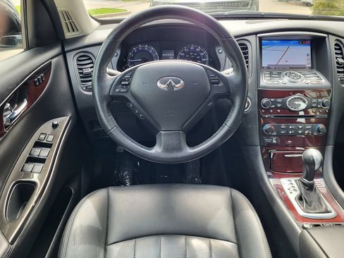 Used 2017 INFINITI QX50 AWD w/ Deluxe Touring Package image 21