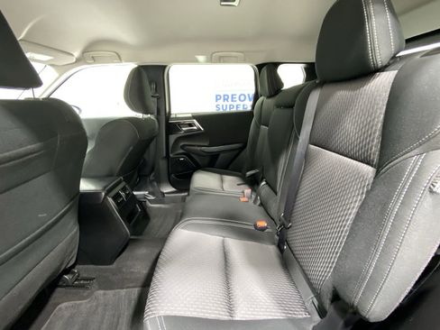 Used 2025 Mitsubishi Outlander ES AWD/4WD image 22