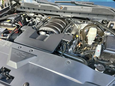 Used 2017 Chevrolet Silverado 1500 LTZ Z71 image 39