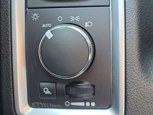 Used 2023 RAM 1500 Classic SLT w/ Trailer & Traction Group AWD/4WD image 33