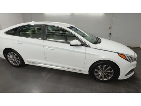 Used 2017 Hyundai Sonata Sport FWD image 2