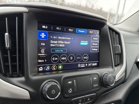 Used 2024 GMC Terrain SLT image 19