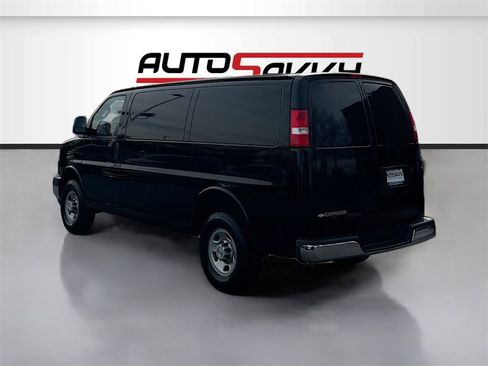 Used 2024 Chevrolet Express 2500 w/ Driver Convenience Package image 5