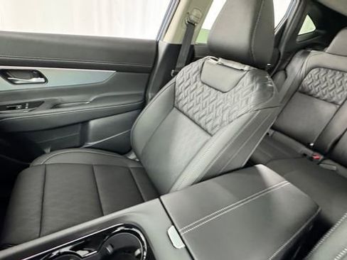 New 2026 Nissan Murano Platinum AWD/4WD image 13