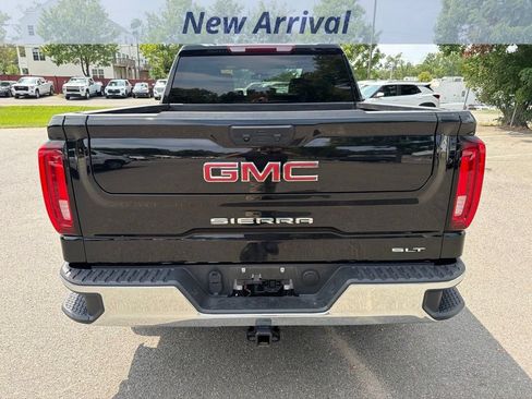 Used 2025 GMC Sierra 1500 SLT AWD/4WD image 10