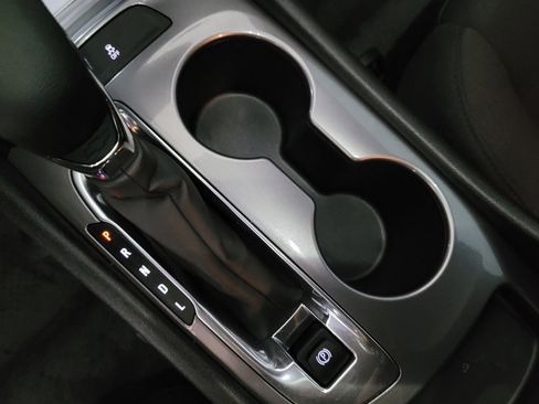 Used 2023 Chevrolet Malibu LS FWD image 26