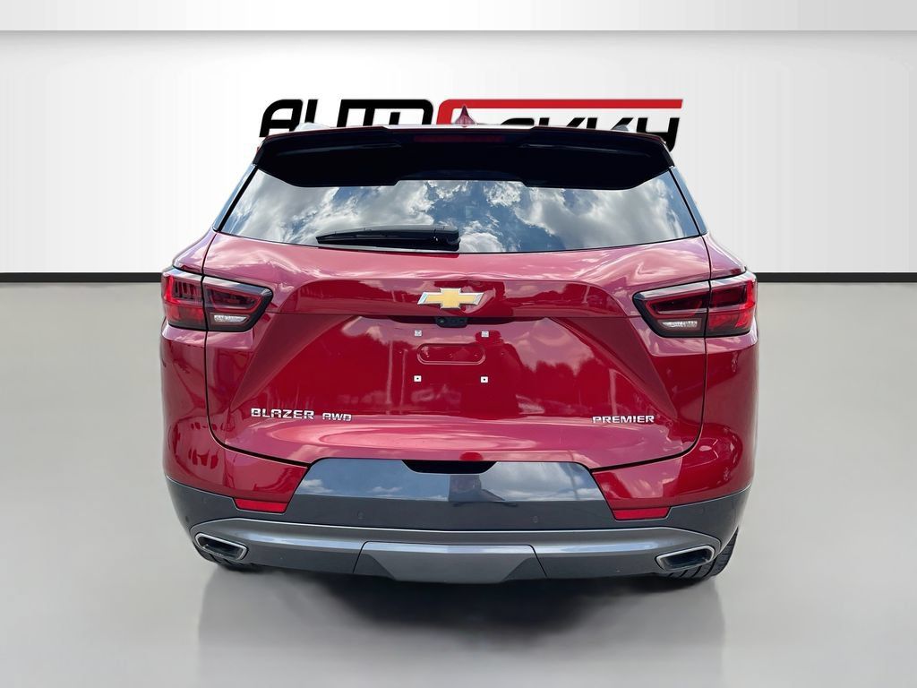 Used 2025 Chevrolet Blazer Premier w/ Driver Confidence II Package AWD/4WD image 6