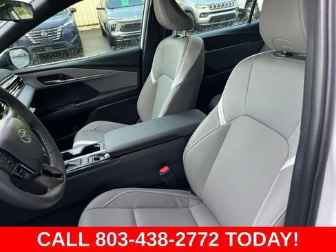 Used 2026 Toyota Camry SE FWD image 8