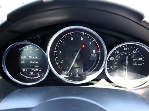 Used 2020 MAZDA MX-5 Miata RF Club RWD image 30
