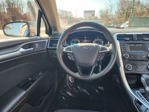 Used 2013 Ford Fusion SE image 28