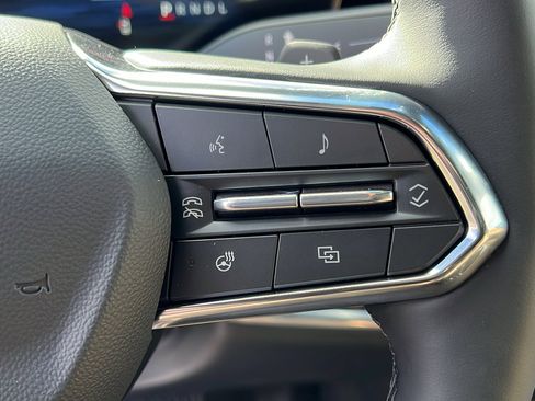 New 2026 Chevrolet Equinox ACTIV w/ Convenience Package III AWD/4WD image 25