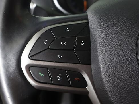 Used 2019 Jeep Cherokee Limited AWD/4WD image 45