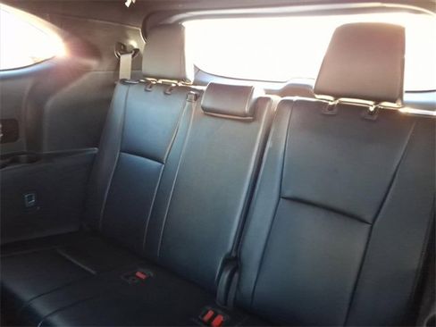 Used 2024 Toyota Highlander XSE image 18